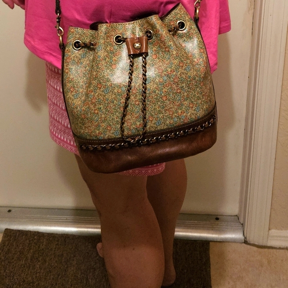 Patricia Nash Genuine Leather CIVETTA Bucket/ Crossbody Purse. Adjustable Strap. - Picture 12 of 12